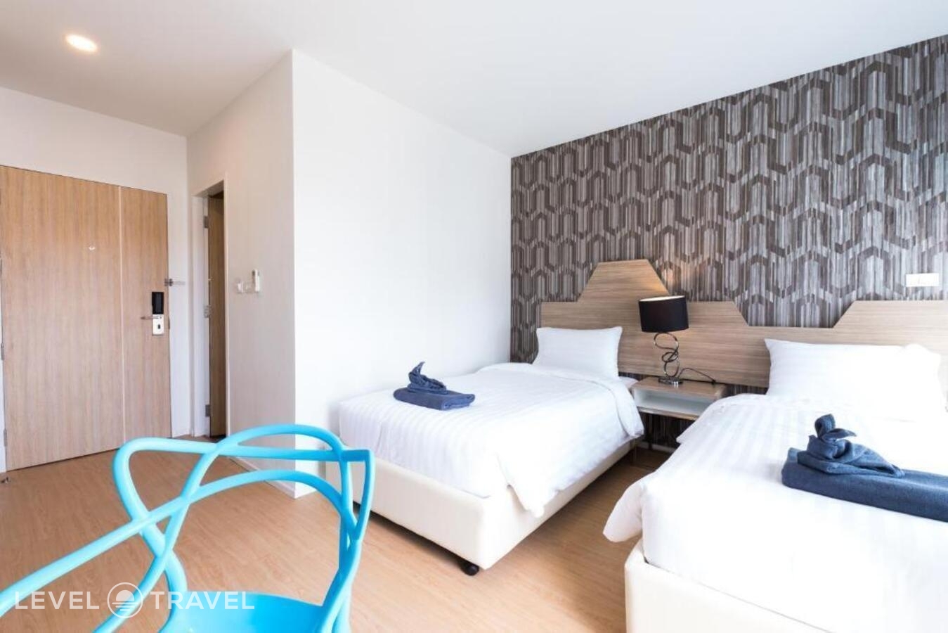 фотографии номера Стандартный (две односпальные кровати) отеля P Plus Hotel в Таиланд(Центральная Паттайя) - фото №10