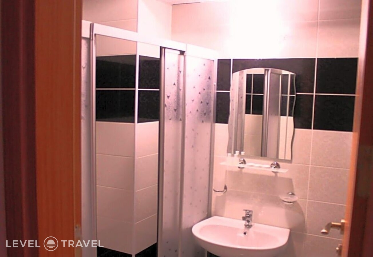 фотографии номера Стандартный (две односпальные кровати) отеля Avcilar Inci Hotel в Турция(Авджилар) - фото №6