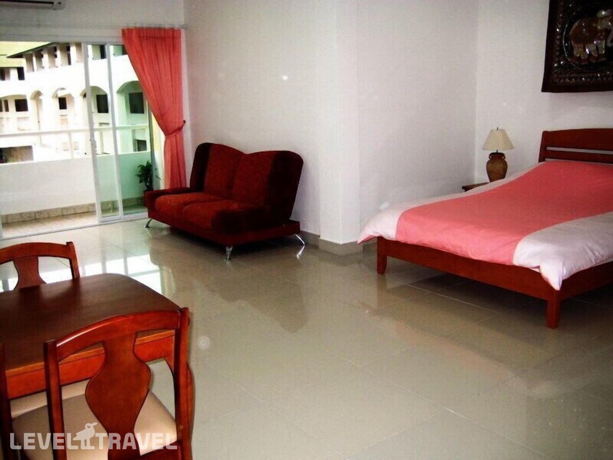 фотографии номера Трехместный улучшенный отеля Jomtien Hostel в Таиланд(Джомтьен) - фото №1