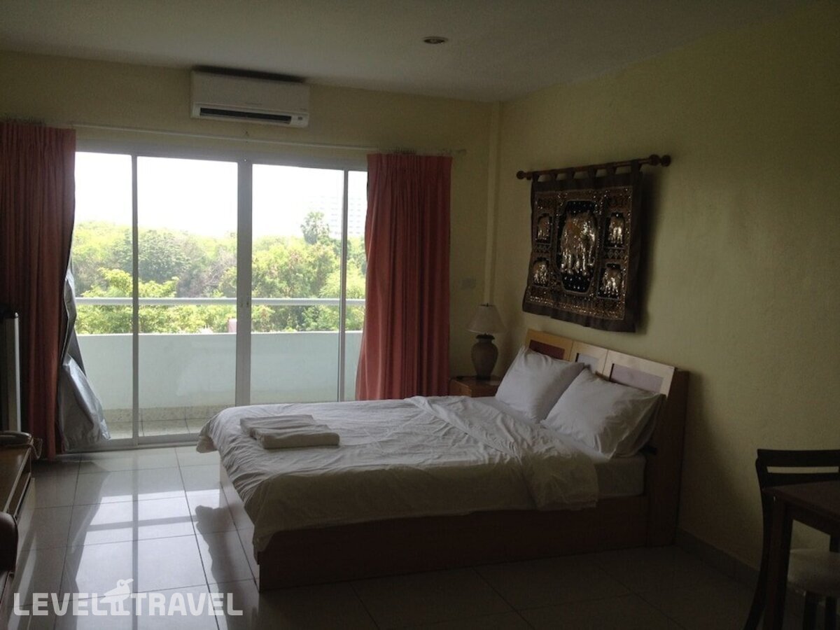 фотографии номера Трехместный улучшенный отеля Jomtien Hostel в Таиланд(Джомтьен) - фото №4