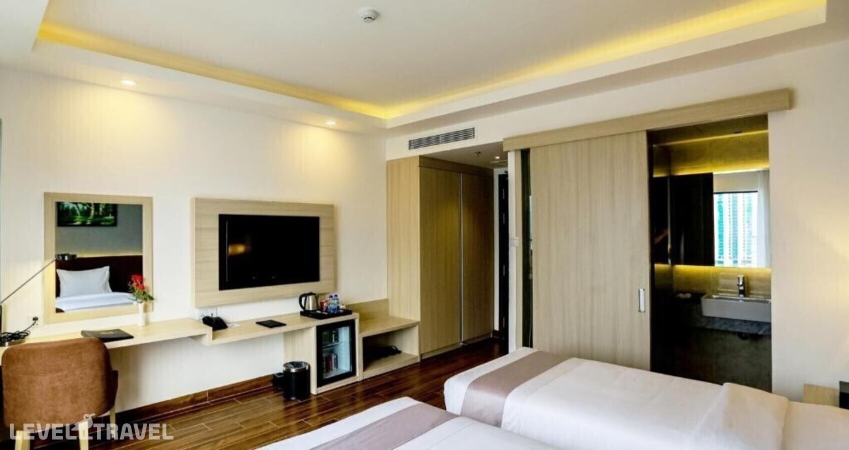фотографии номера Улучшенный (две односпальные кровати) отеля Fortune Hotel & Spa Nha Trang (Ex. Volga Hotel) в Вьетнам(Нячанг) - фото №1