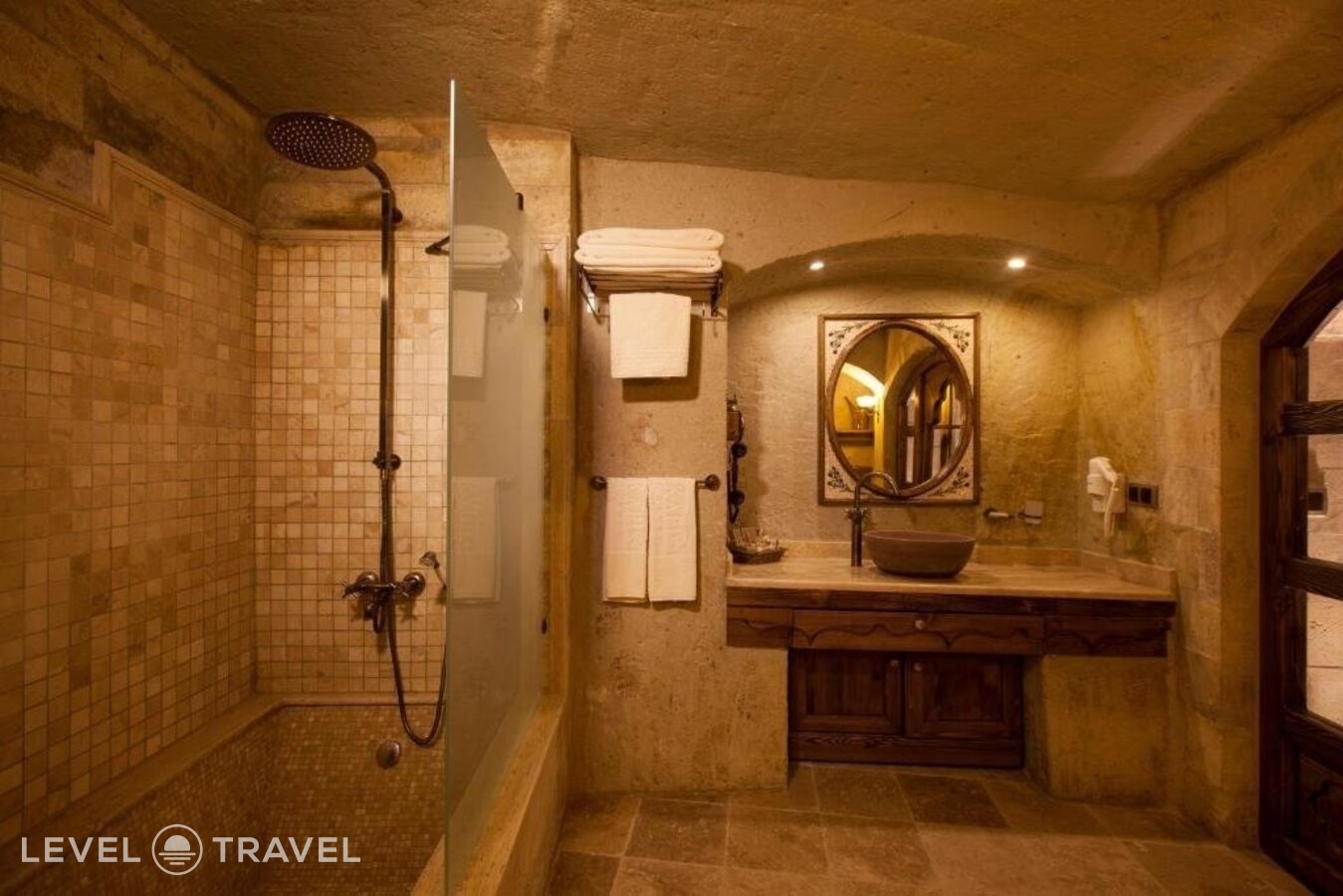 фотографии номера Стандартный (две односпальные кровати) отеля Kayakapi Premium Caves Cappadocia Hotel в Турция(Ургюп) - фото №15