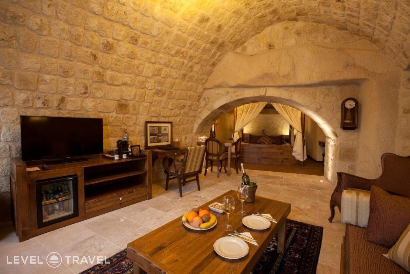 фотографии номера Стандартный (две односпальные кровати) отеля Kayakapi Premium Caves Cappadocia Hotel в Турция(Ургюп) - фото №10