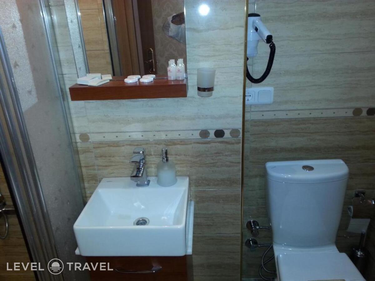 фотографии номера Стандартный (две односпальные кровати) отеля Rio Hotel в Турция(Лалели) - фото №4