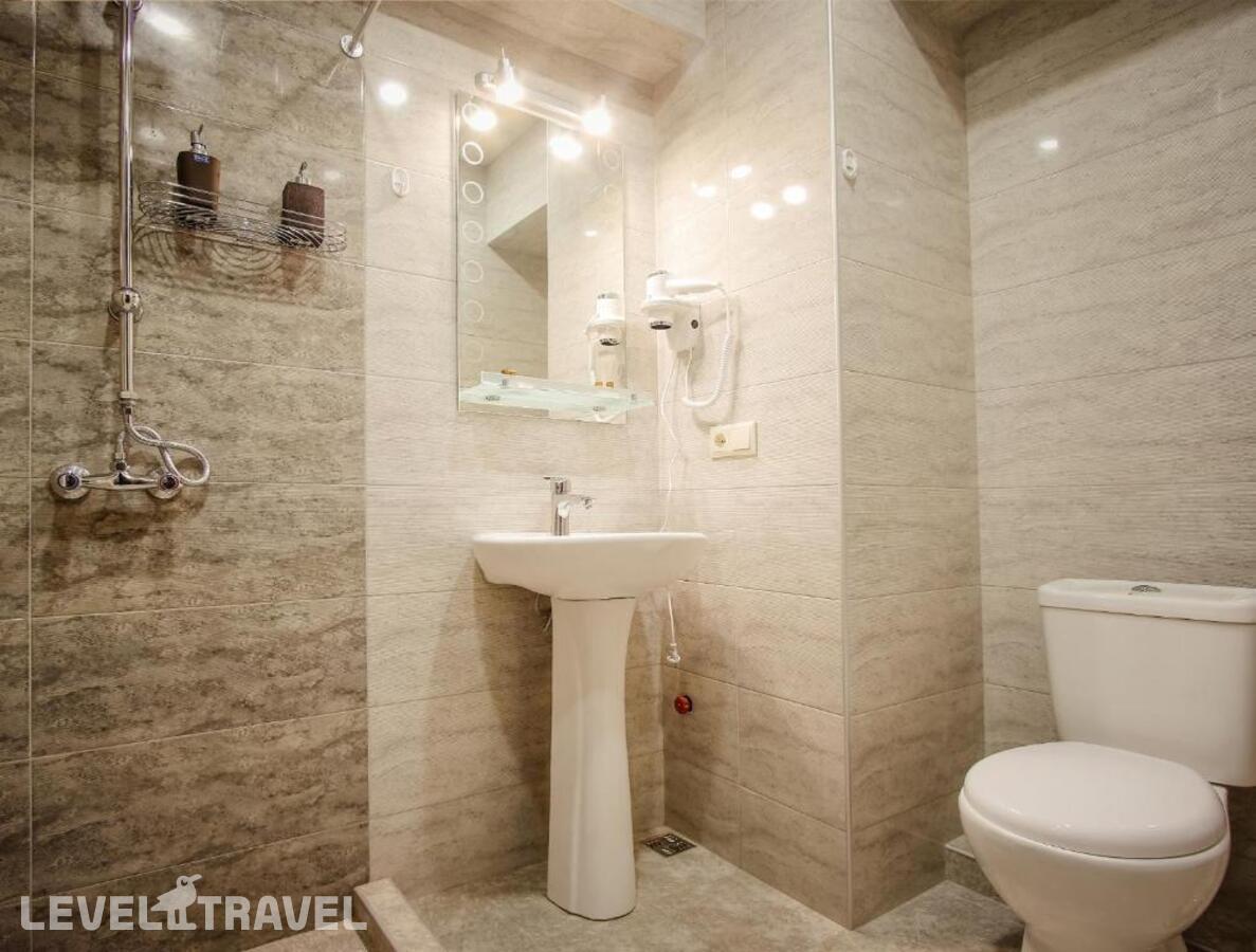 фотографии номера Стандартный (две односпальные кровати) отеля Tomas House в Грузия(Тбилиси) - фото №4