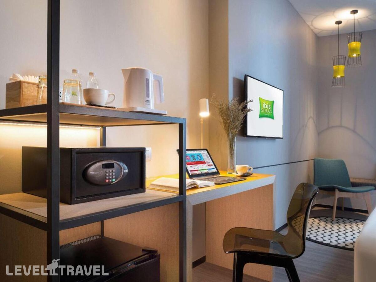 фотографии номера Делюкс (две односпальные кровати) отеля Ibis Styles Bangkok Sukhumvit Phra Khanong в Таиланд(Бангкок) - фото №1