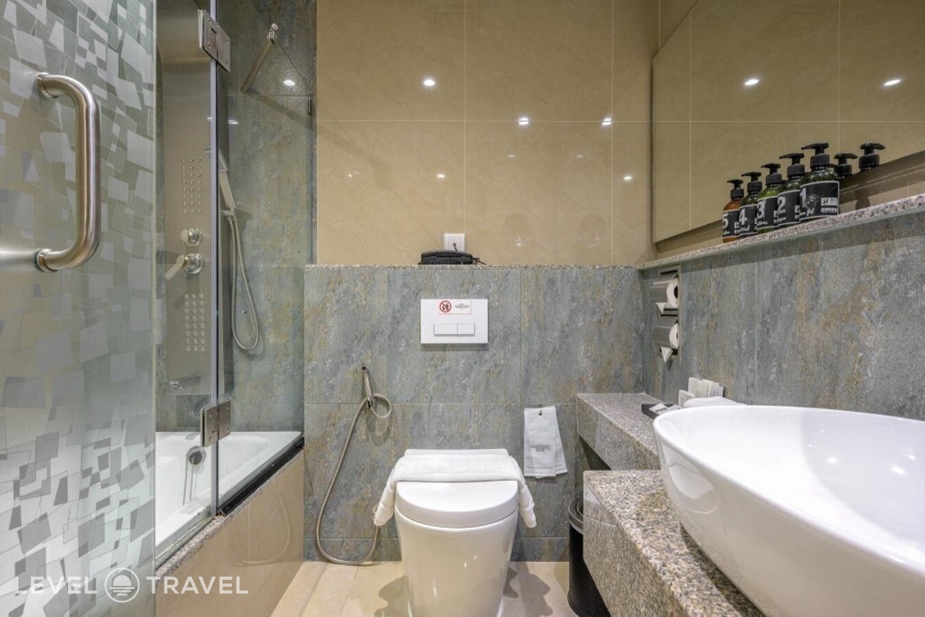 фотографии номера Одноместный номер отеля Zenseana Resort & Spa в Таиланд(Патонг Бич) - фото №1
