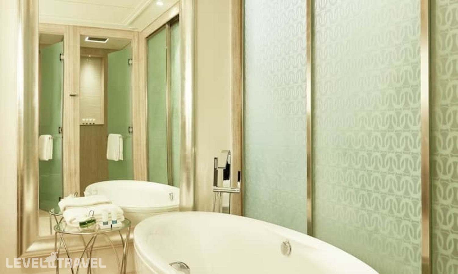 фотографии номера Стандартный (две односпальные кровати) отеля Hilton Dubai Al Habtoor City в ОАЭ(Бизнес Бей) - фото №3