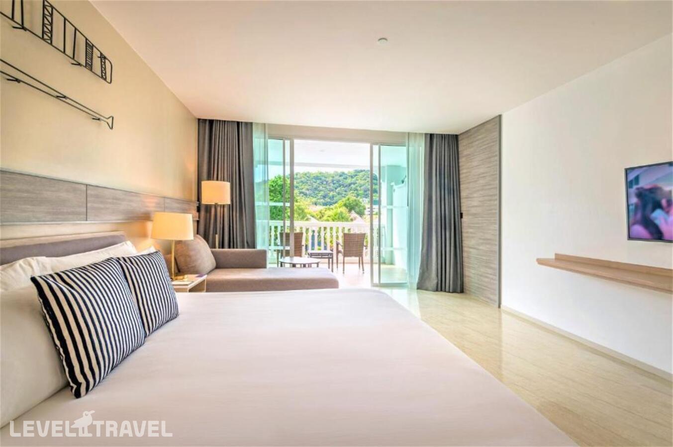 фотографии номера Номер Премьер отеля Centara Ao Nang Beach Resort And Spa Krabi в Таиланд(Ао Нанг) - фото №2