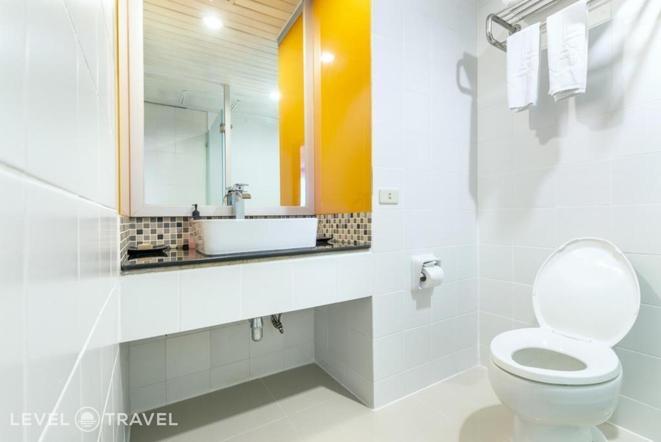фотографии номера Делюкс отеля Graph Hotel (Ex. Bangkok Chada Hotel) в Таиланд(Бангкок) - фото №7