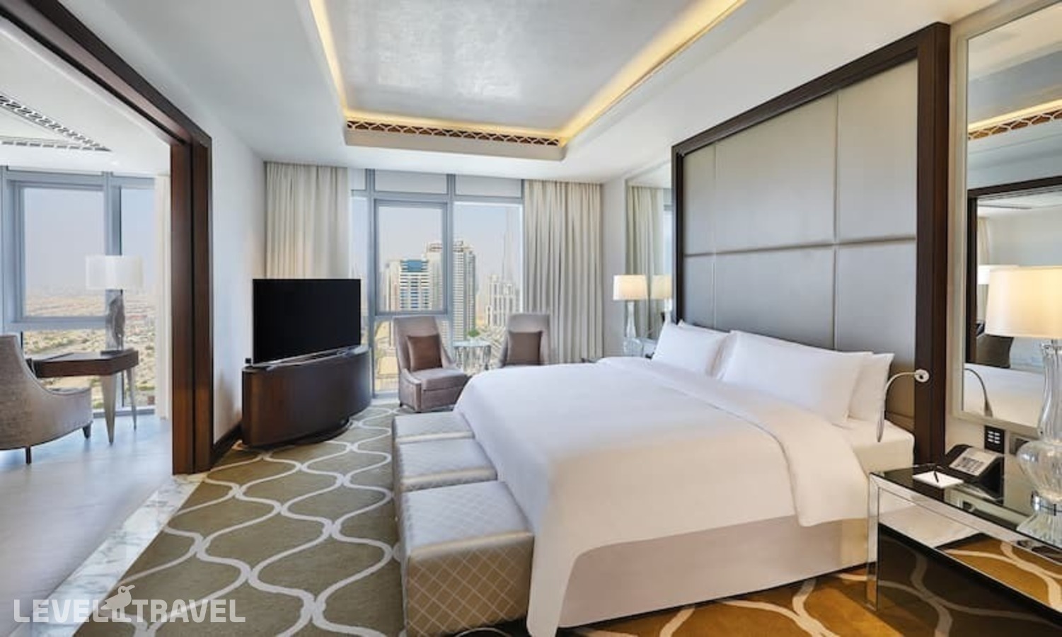 фотографии номера Люкс Chairman отеля Hilton Dubai Al Habtoor City в ОАЭ(Бизнес Бей) - фото №1