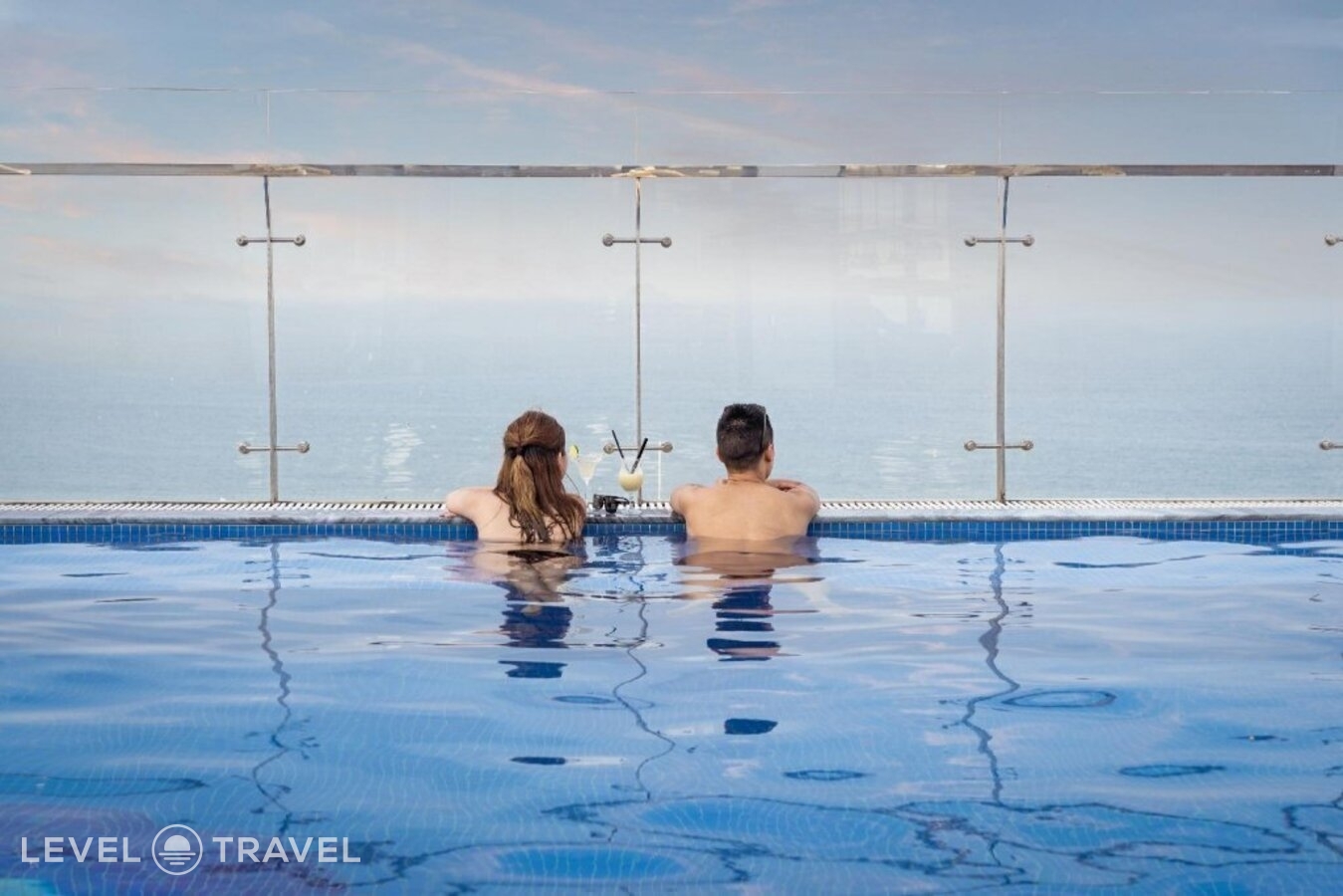 фотографии номера Люкс (две односпальные кровати) отеля Sunny Ocean Hotel в Вьетнам(Дананг) - фото №1