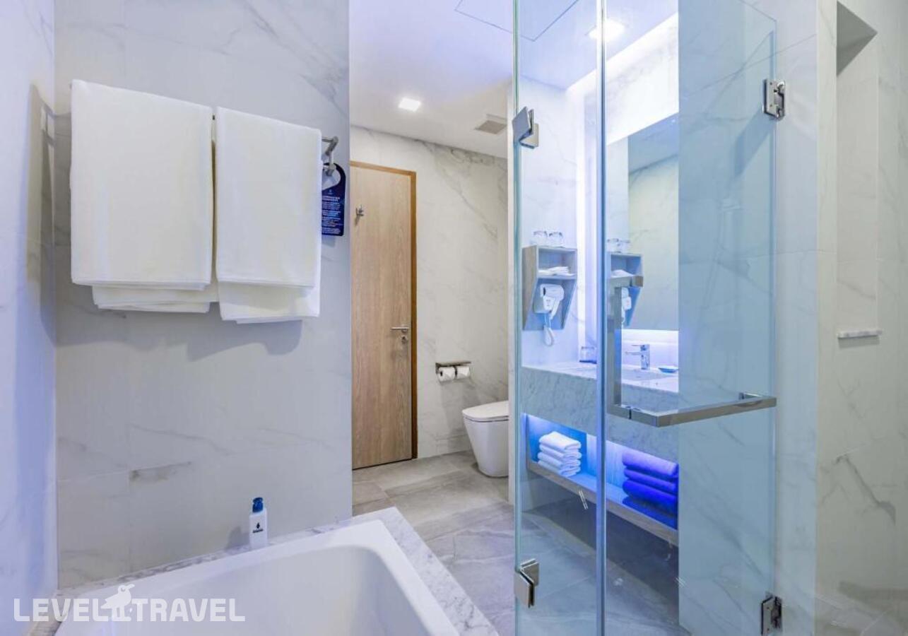фотографии номера Четырехместный делюкс отеля Bluesotel Smart Krabi Aonang Beach (Adults Only 18+) в Таиланд(Ао Нанг) - фото №1