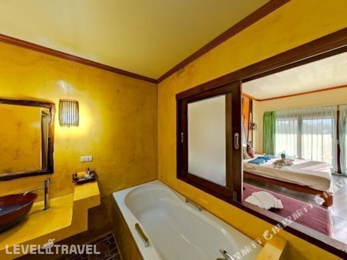 фотографии номера Делюкс отеля Andamanee Boutique Resort в Таиланд(Ноппарат Тара) - фото №5