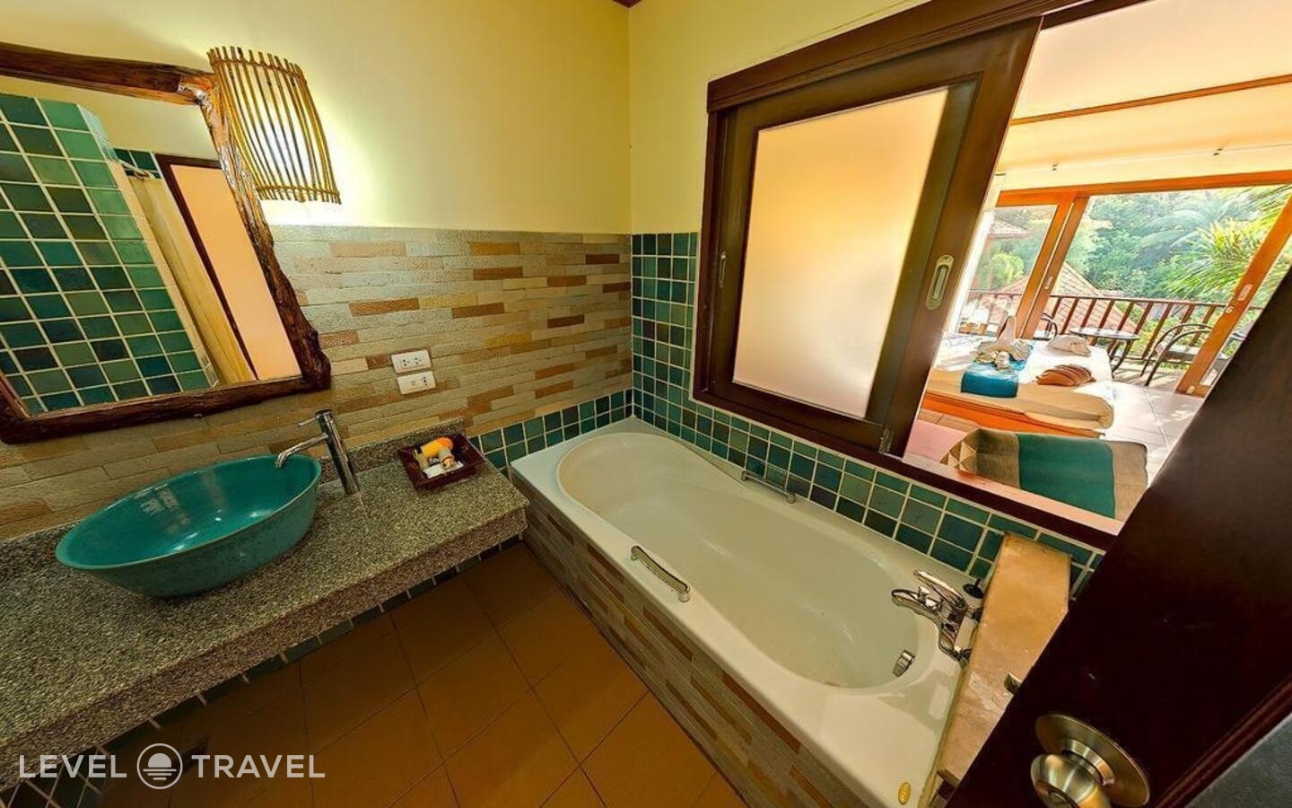 фотографии номера Делюкс с видом на бассейн отеля Andamanee Boutique Resort в Таиланд(Ноппарат Тара) - фото №3