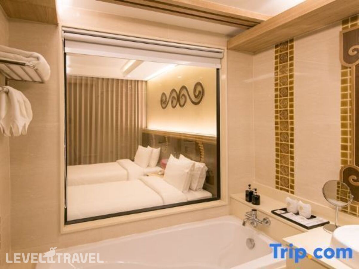 фотографии номера Делюкс (две односпальные кровати) отеля Le Bali Resort & Spa в Таиланд(Наклуа) - фото №6