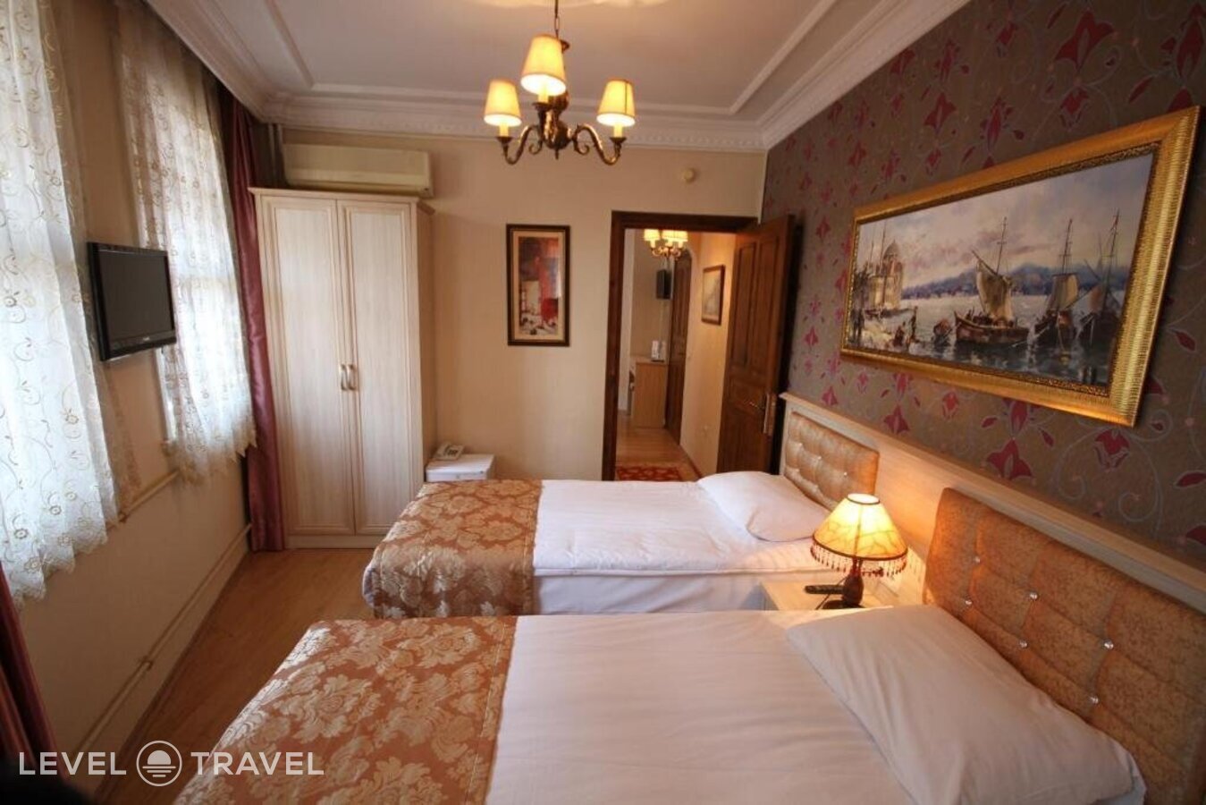 фотографии номера Стандартный (две односпальные кровати) отеля Tashkonak Hotel Istanbul в Турция(Фатих) - фото №1