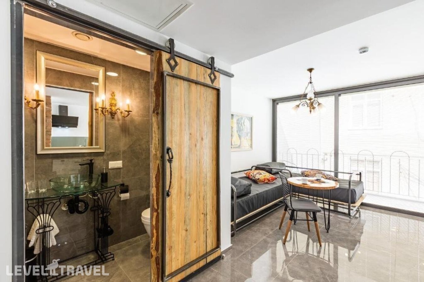 фотографии номера Стандартный с балконом (две односпальные кровати) отеля Villa Pera Suite Hotel в Турция(Бейоглу) - фото №4