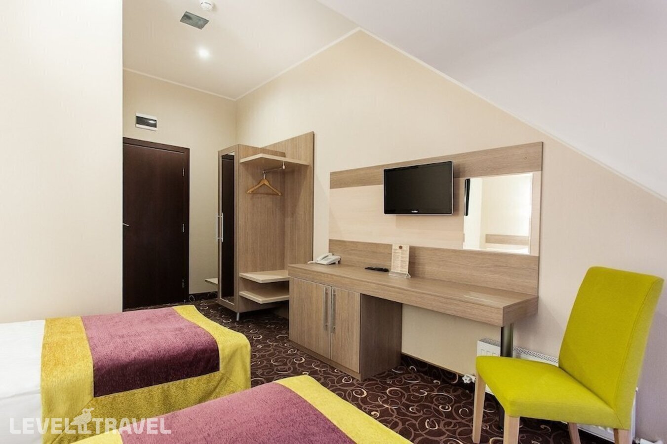 фотографии номера Стандартный (две односпальные кровати) отеля City & Business Hotel в Россия(Минеральные Воды) - фото №12