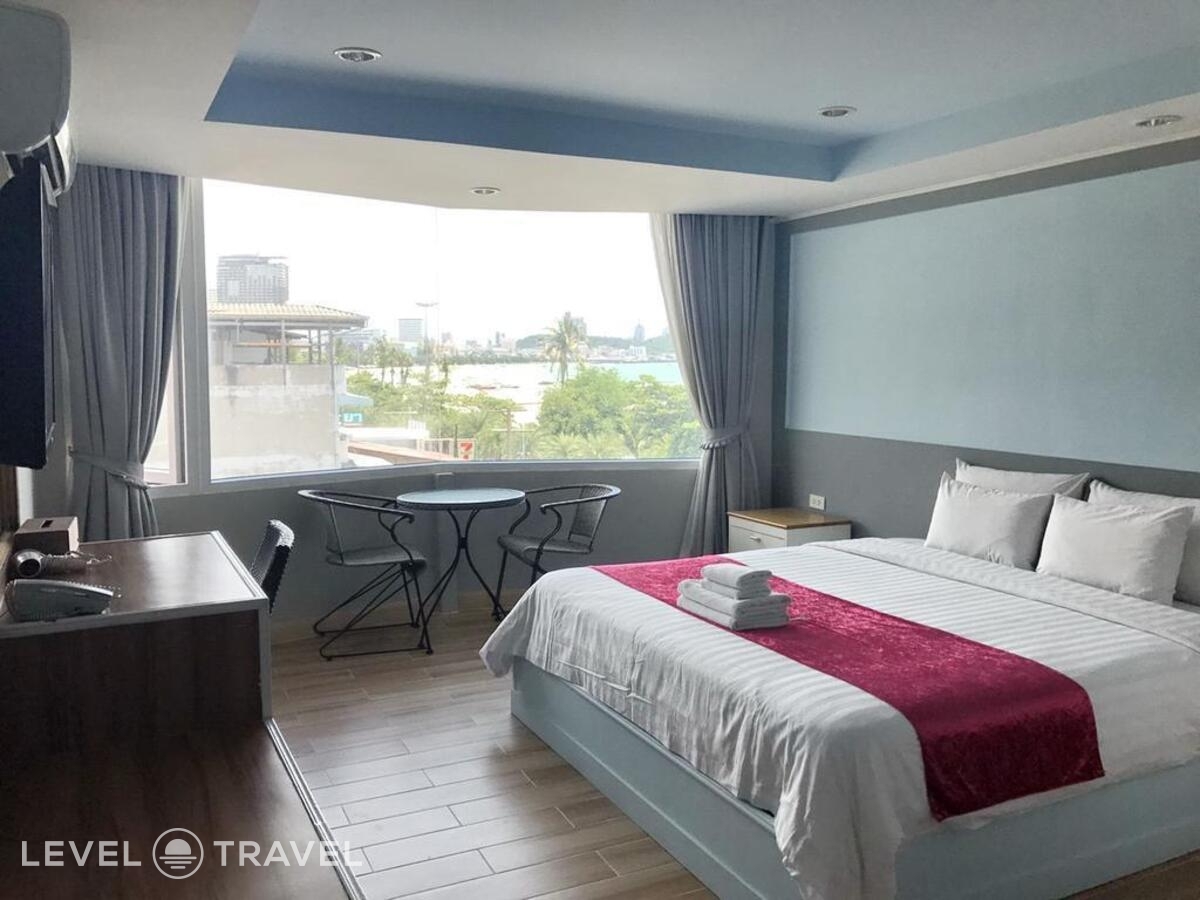 фотографии номера Делюкс с боковым видом на море отеля The Beach Front Resort в Таиланд(Центральная Паттайя) - фото №2