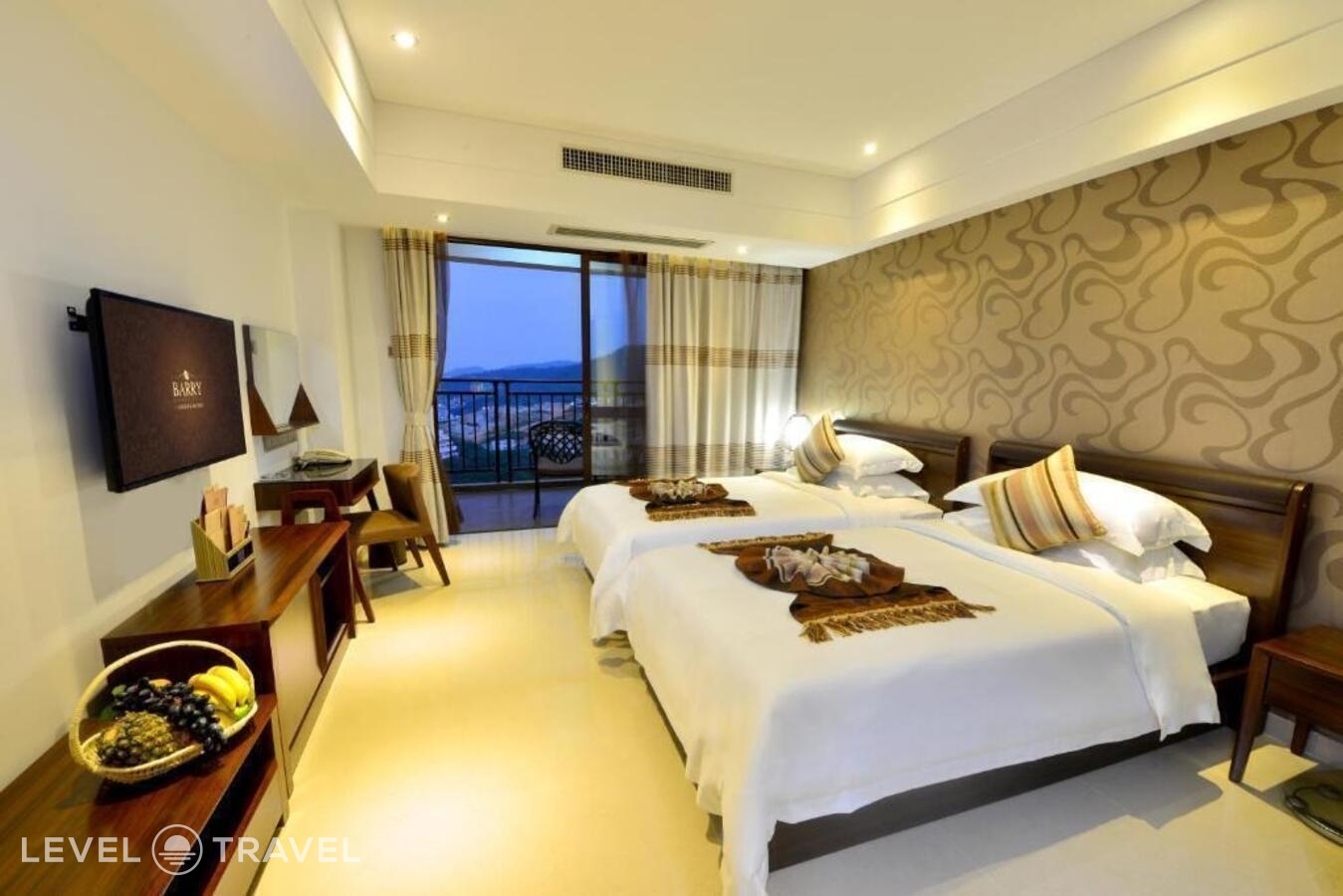 фотографии номера Делюкс с видом на город (две односпальные кровати) отеля Barry Boutique Hotel Sanya в Китай(Дадунхай Бэй) - фото №1