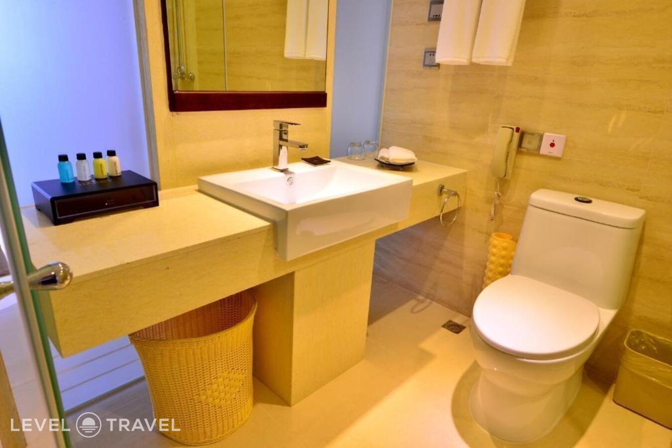 фотографии номера Делюкс с видом на море (две односпальные кровати) отеля Barry Boutique Hotel Sanya в Китай(Дадунхай Бэй) - фото №2