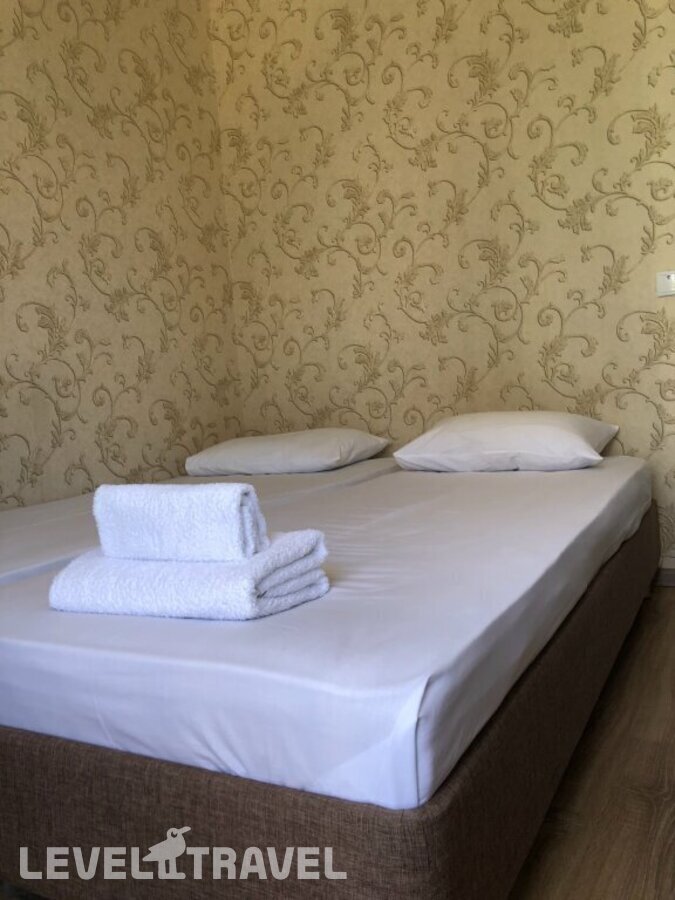 фотографии номера Стандартный с балконом (две односпальные кровати) отеля Rich Hotel в Россия(Адлер) - фото №2