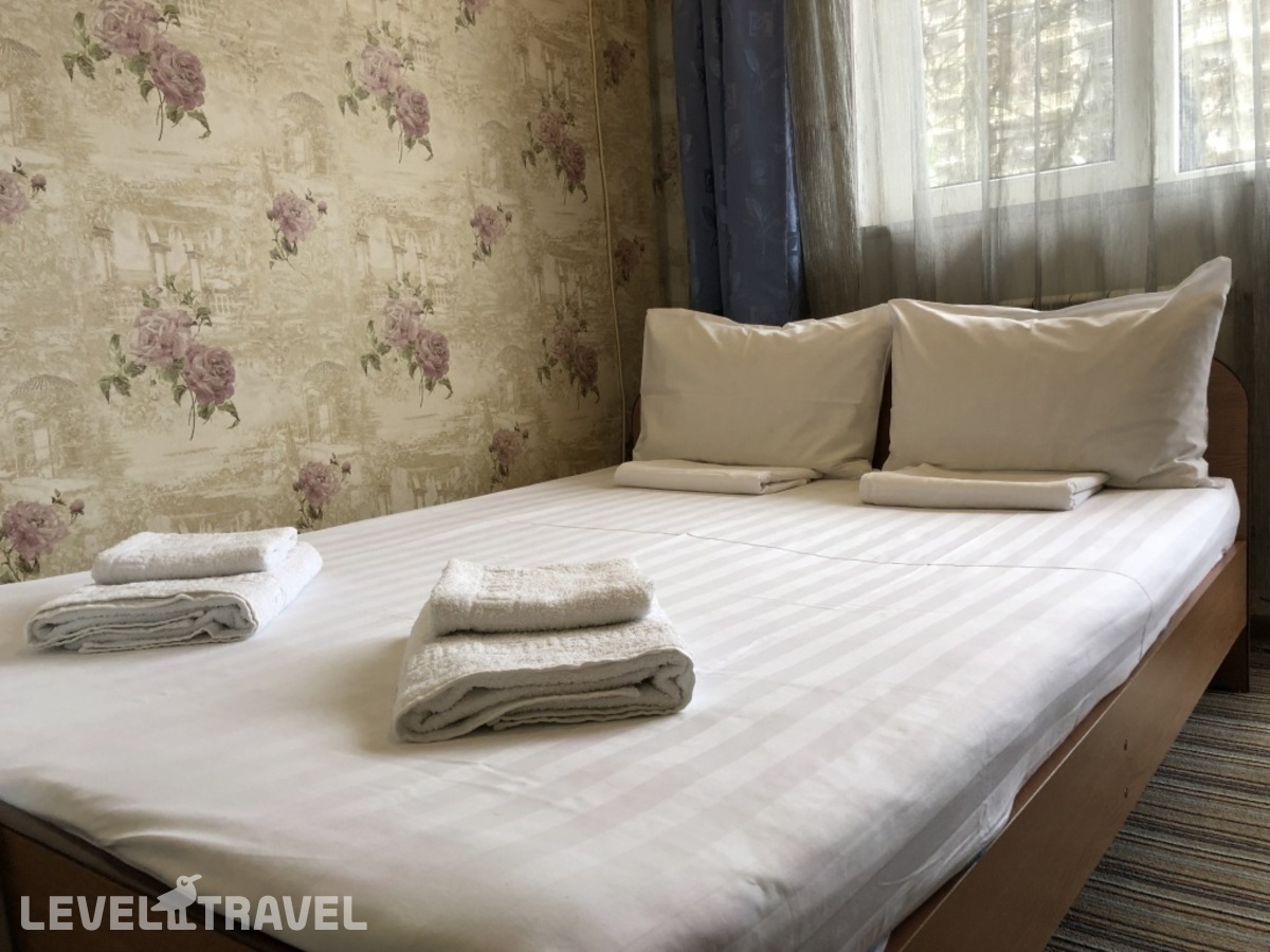 фотографии номера Стандартный с балконом (две односпальные кровати) отеля Rich Hotel в Россия(Адлер) - фото №1