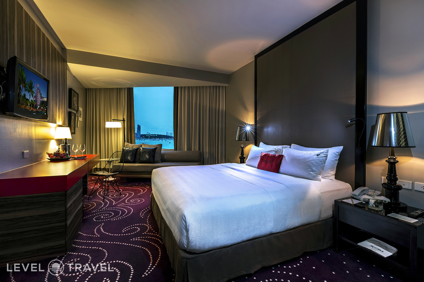 фотографии номера Номер Rock Royalty с видом на море отеля Hard Rock Pattaya Hotel в Таиланд(Центральная Паттайя) - фото №1