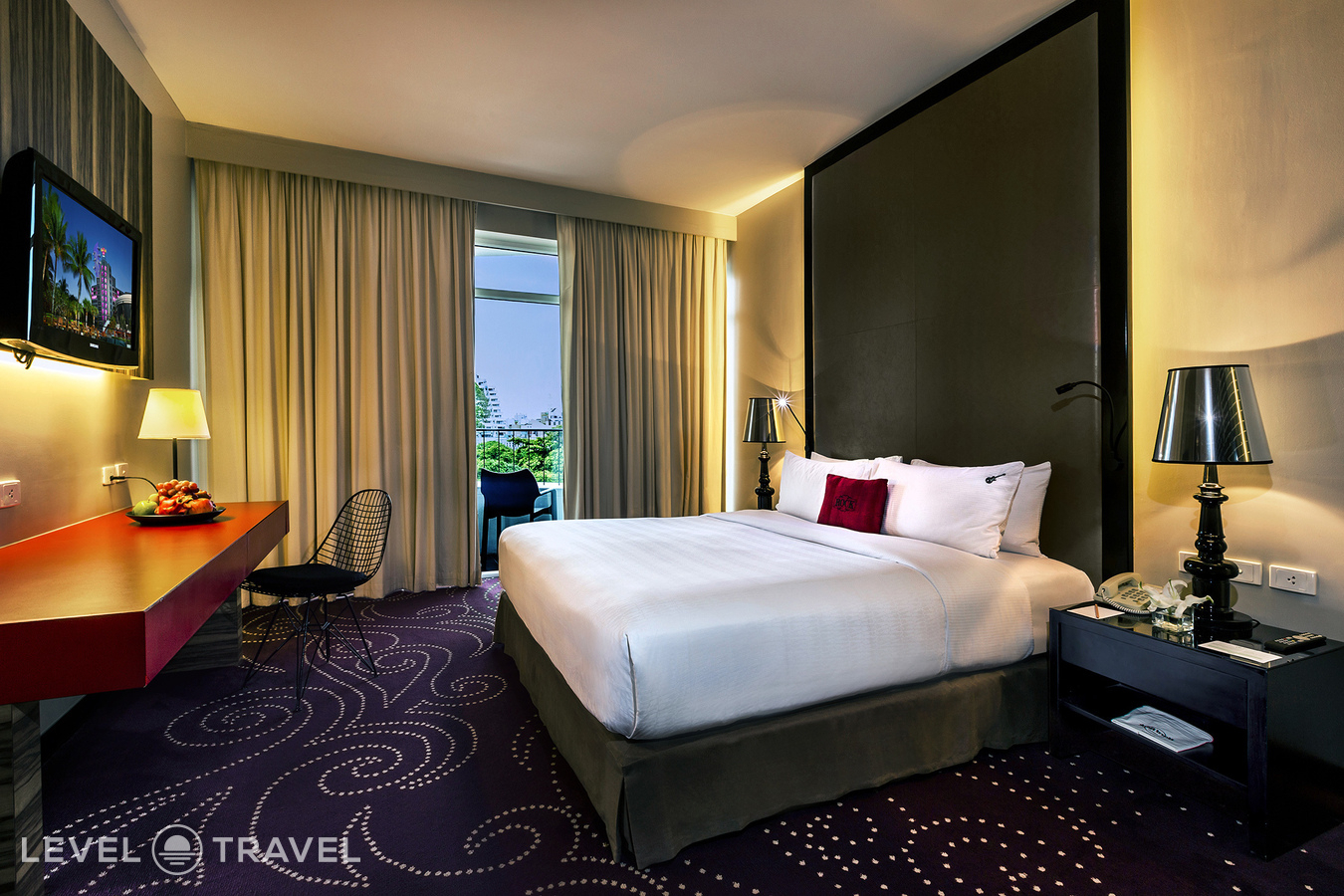 фотографии номера Номер Rock Royalty с видом на город отеля Hard Rock Pattaya Hotel в Таиланд(Центральная Паттайя) - фото №2