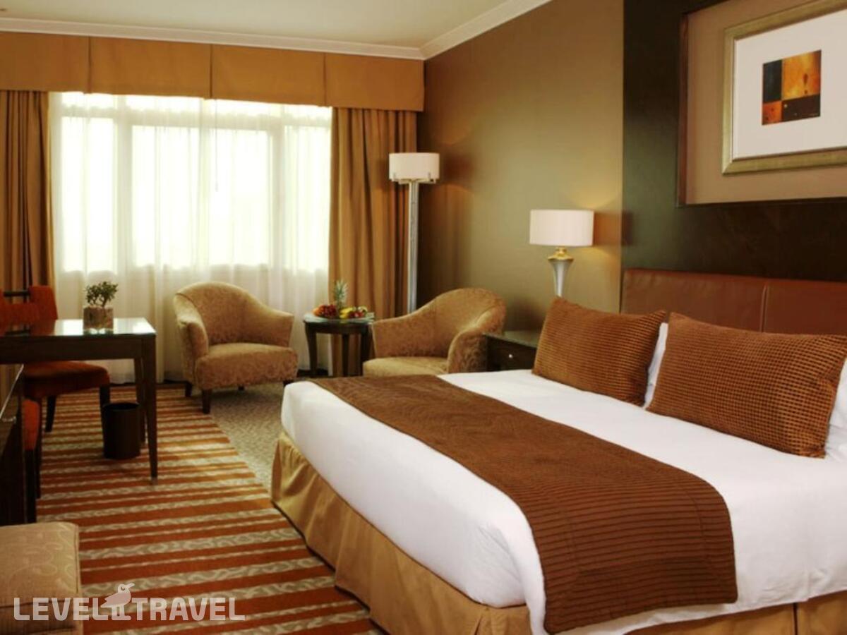 фотографии номера Одноместный классический отеля Swissotel Al Murooj Dubai в ОАЭ(Трэйд Центр) - фото №3