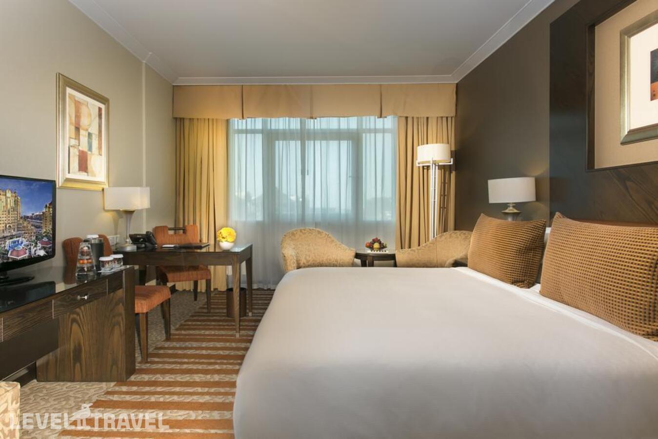 фотографии номера Представительский номер отеля Swissotel Al Murooj Dubai в ОАЭ(Трэйд Центр) - фото №6