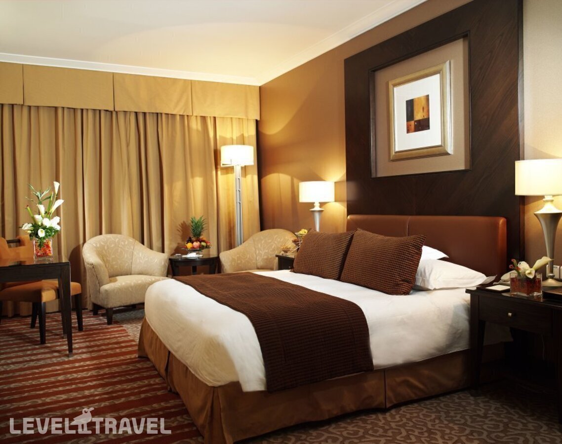 фотографии номера Представительский номер отеля Swissotel Al Murooj Dubai в ОАЭ(Трэйд Центр) - фото №21