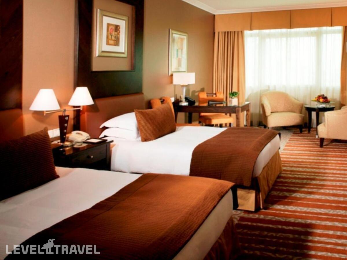 фотографии номера Представительский номер отеля Swissotel Al Murooj Dubai в ОАЭ(Трэйд Центр) - фото №1