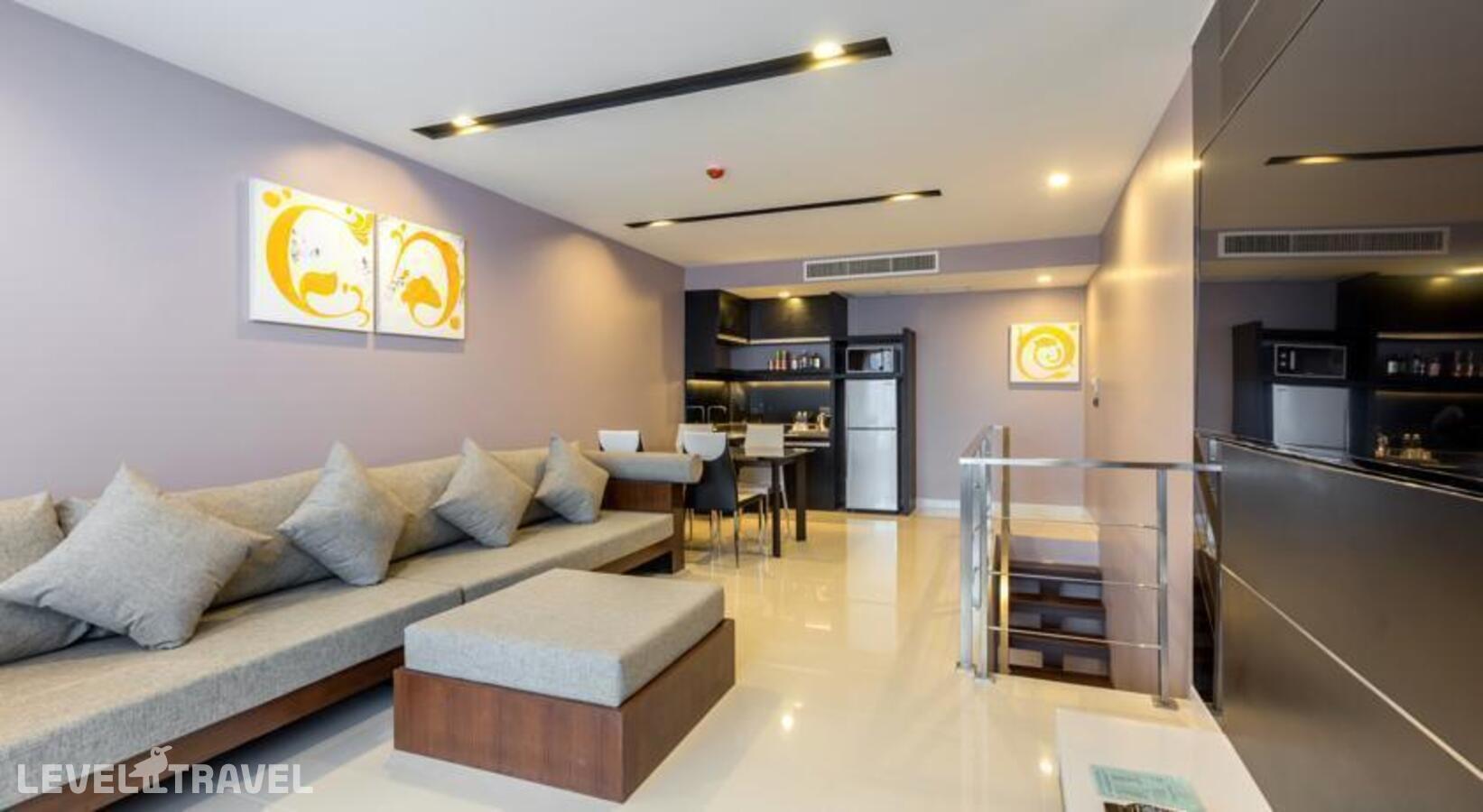 фотографии номера Семейный люкс (1 спальня) отеля The Charm Resort Phuket в Таиланд(Патонг Бич) - фото №12