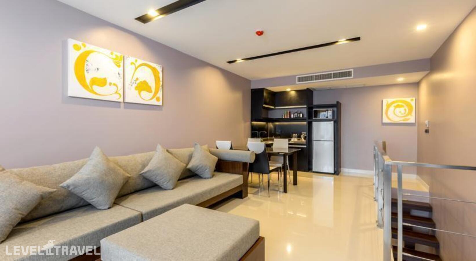 фотографии номера Семейный люкс (1 спальня) отеля The Charm Resort Phuket в Таиланд(Патонг Бич) - фото №9