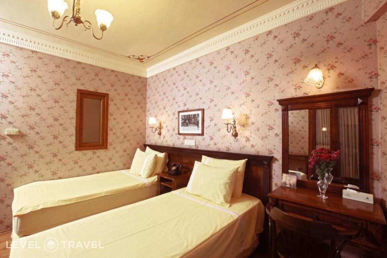 фотографии номера Стандартный (две односпальные кровати) отеля Dersaadet Hotel Istanbul в Турция(Фатих) - фото №3