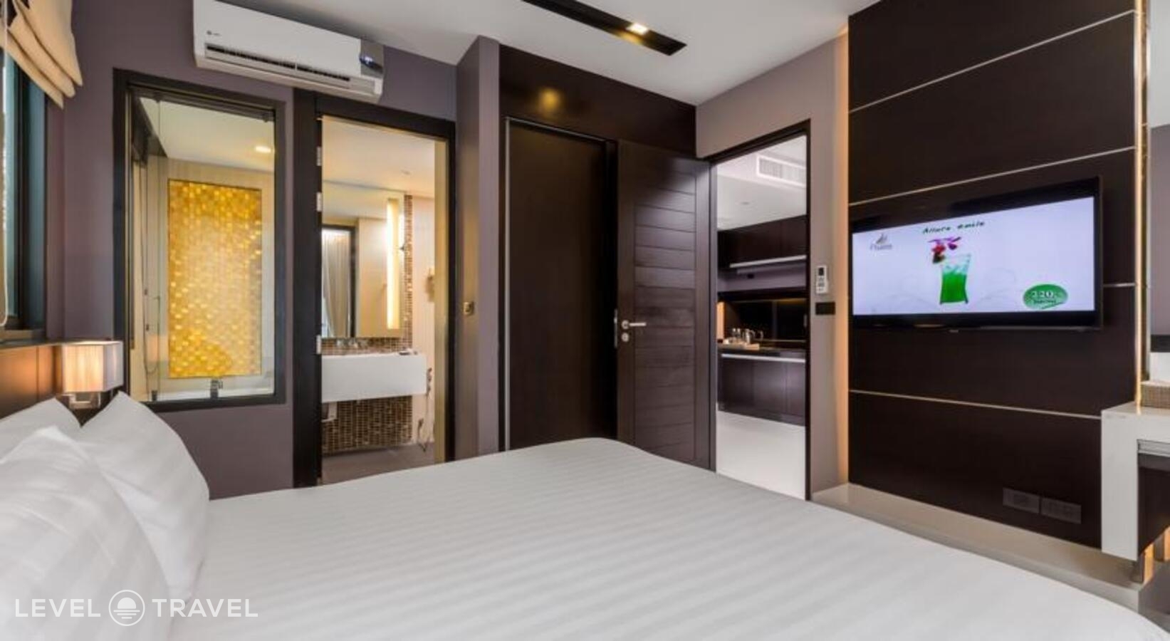 фотографии номера Полулюкс с выходом к бассейну отеля The Charm Resort Phuket в Таиланд(Патонг Бич) - фото №6