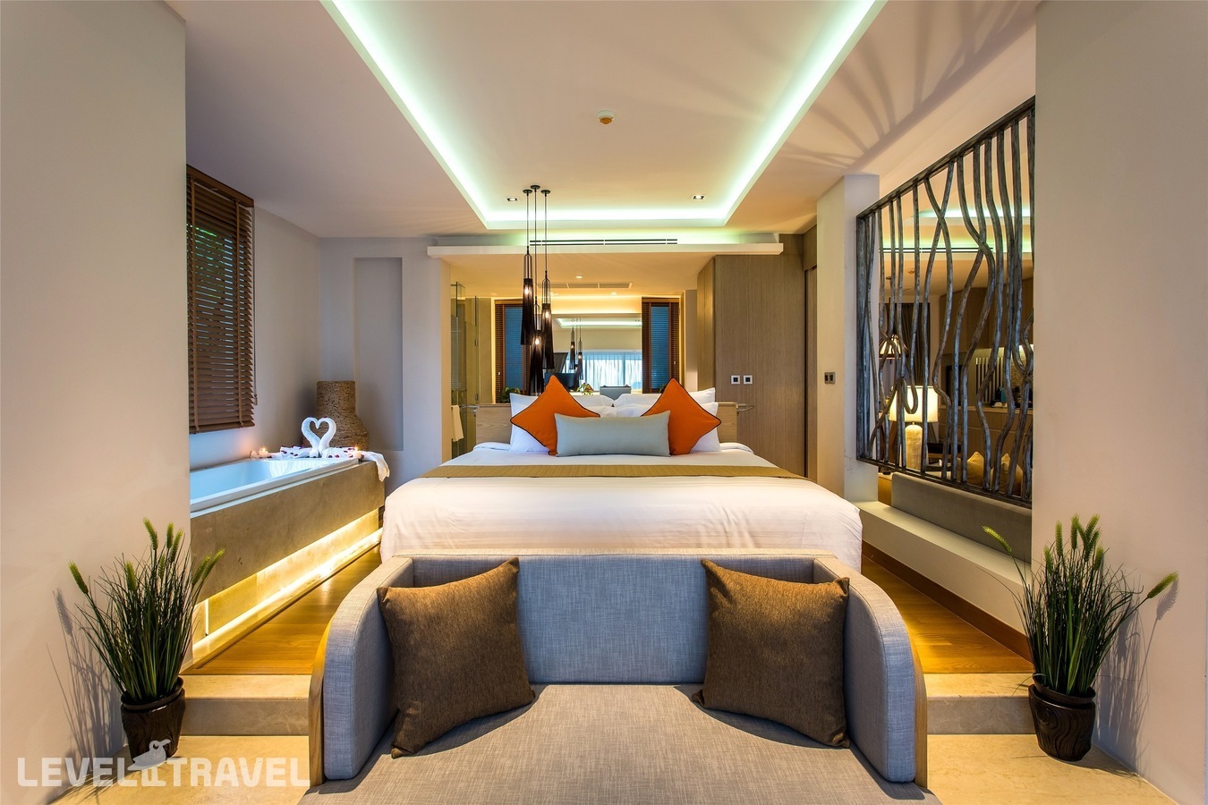 фотографии номера Вилла делюкс с бассейном отеля Crest Resort & Pool Villas в Таиланд(Три Транг Бич) - фото №1