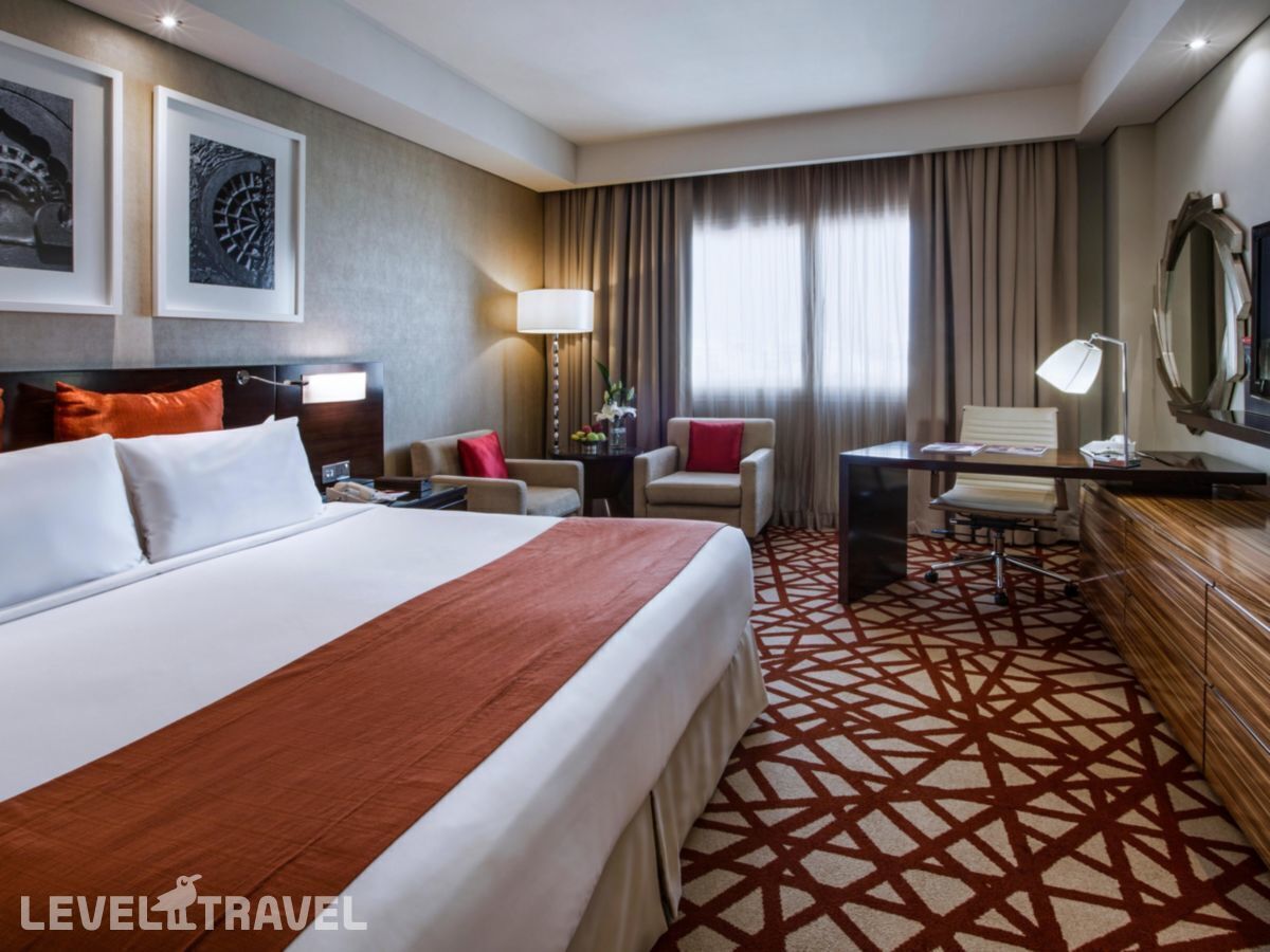 фотографии номера Одноместный делюкс отеля Crowne Plaza Dubai Deira в ОАЭ(Дейра) - фото №1