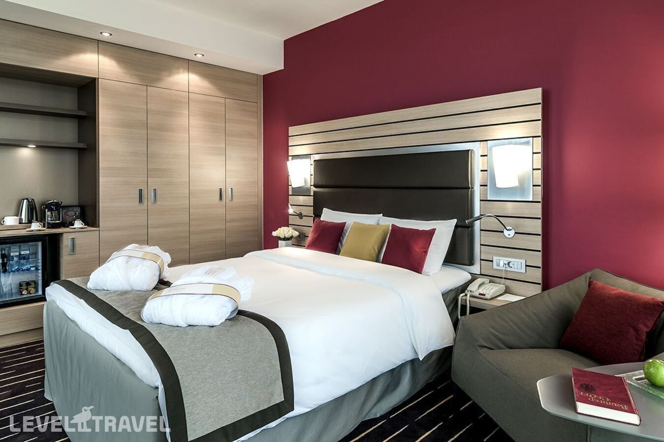 фотографии номера Привилегированный номер с видом на море отеля Mercure Сочи Центр Отель в Россия(Сочи - Центр) - фото №3