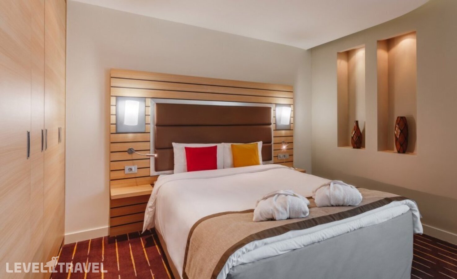 фотографии номера Привилегированный номер с видом на море отеля Mercure Сочи Центр Отель в Россия(Сочи - Центр) - фото №11