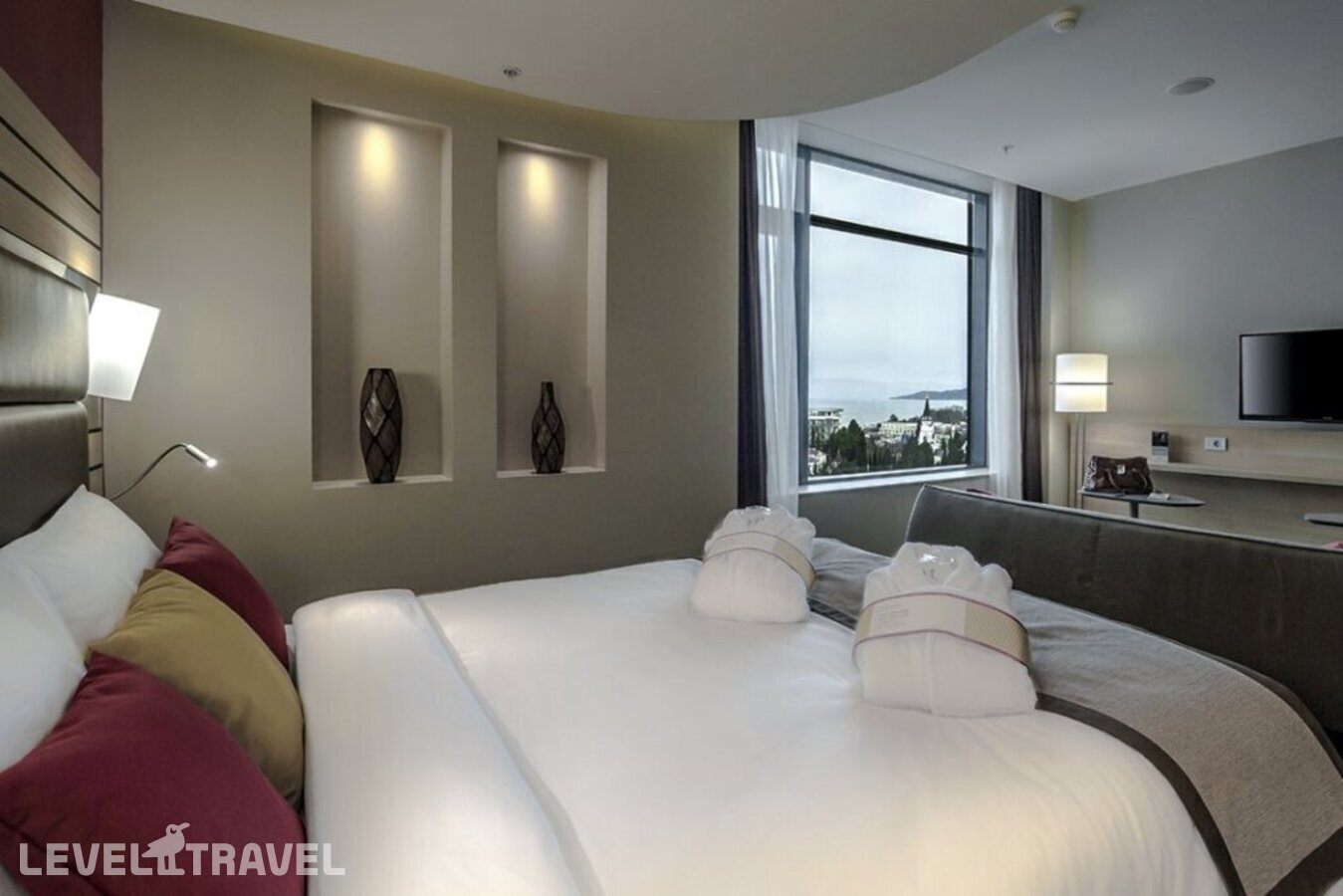 фотографии номера Привилегированный номер с видом на море отеля Mercure Сочи Центр Отель в Россия(Сочи - Центр) - фото №23