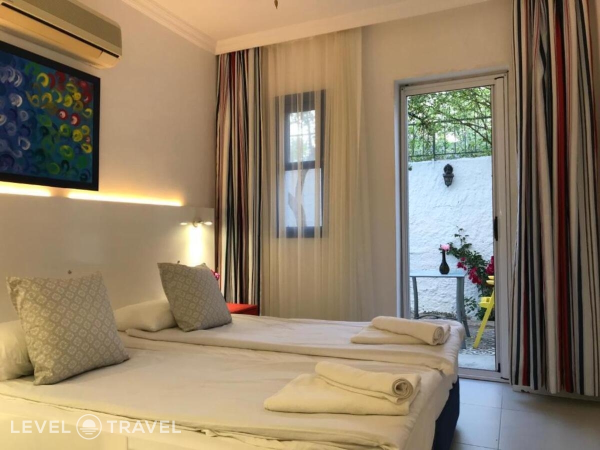 фотографии номера Стандартный (две односпальные кровати) отеля Su Hotel в Турция(Бодрум - центр) - фото №3