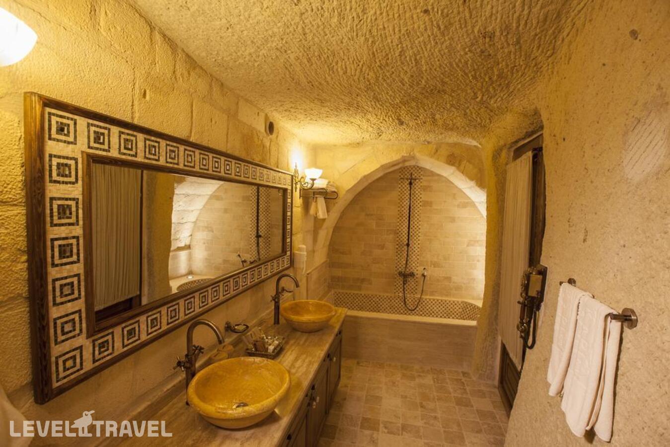 фотографии номера Люкс Majestic Cave отеля Kayakapi Premium Caves Cappadocia Hotel в Турция(Ургюп) - фото №13