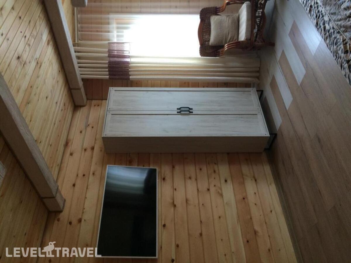 фотографии номера Делюкс (двуспальная кровать) отеля Элис в Россия(Листвянка) - фото №5
