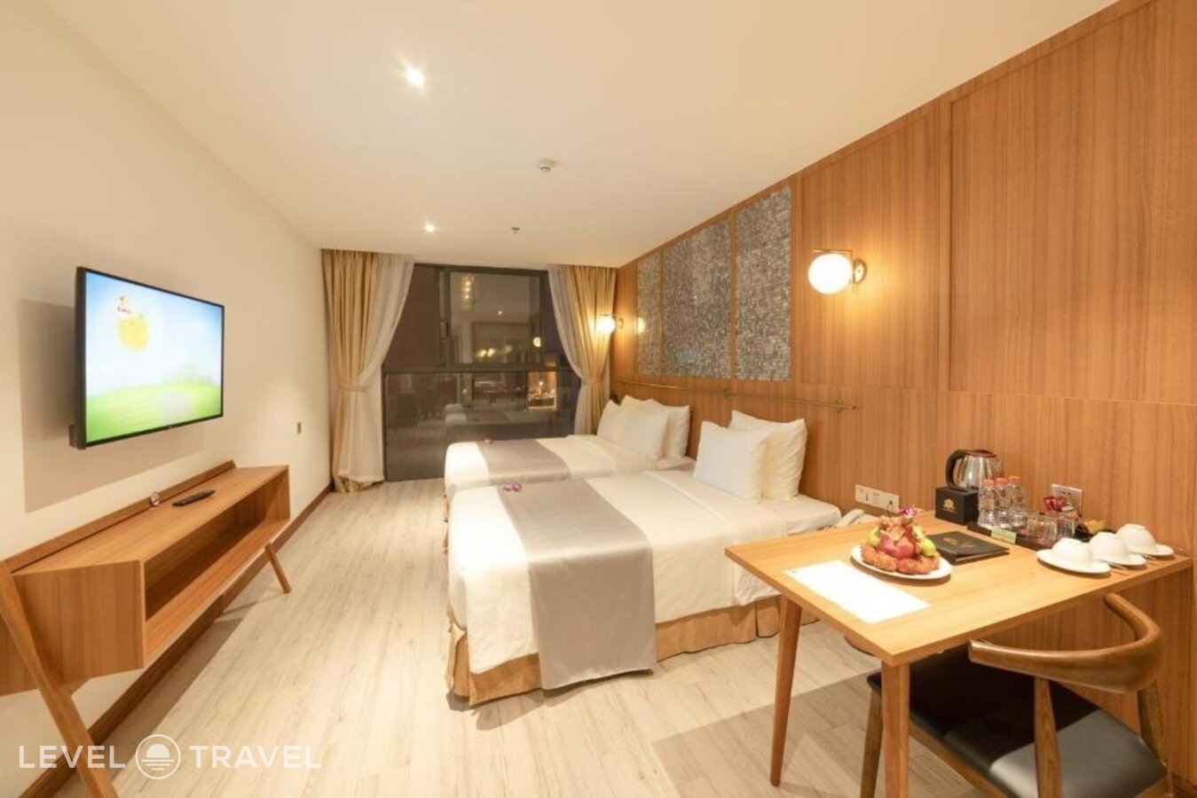 фотографии номера Делюкс с частичным видом на море отеля Majestic Premium Hotel в Вьетнам(Нячанг) - фото №13