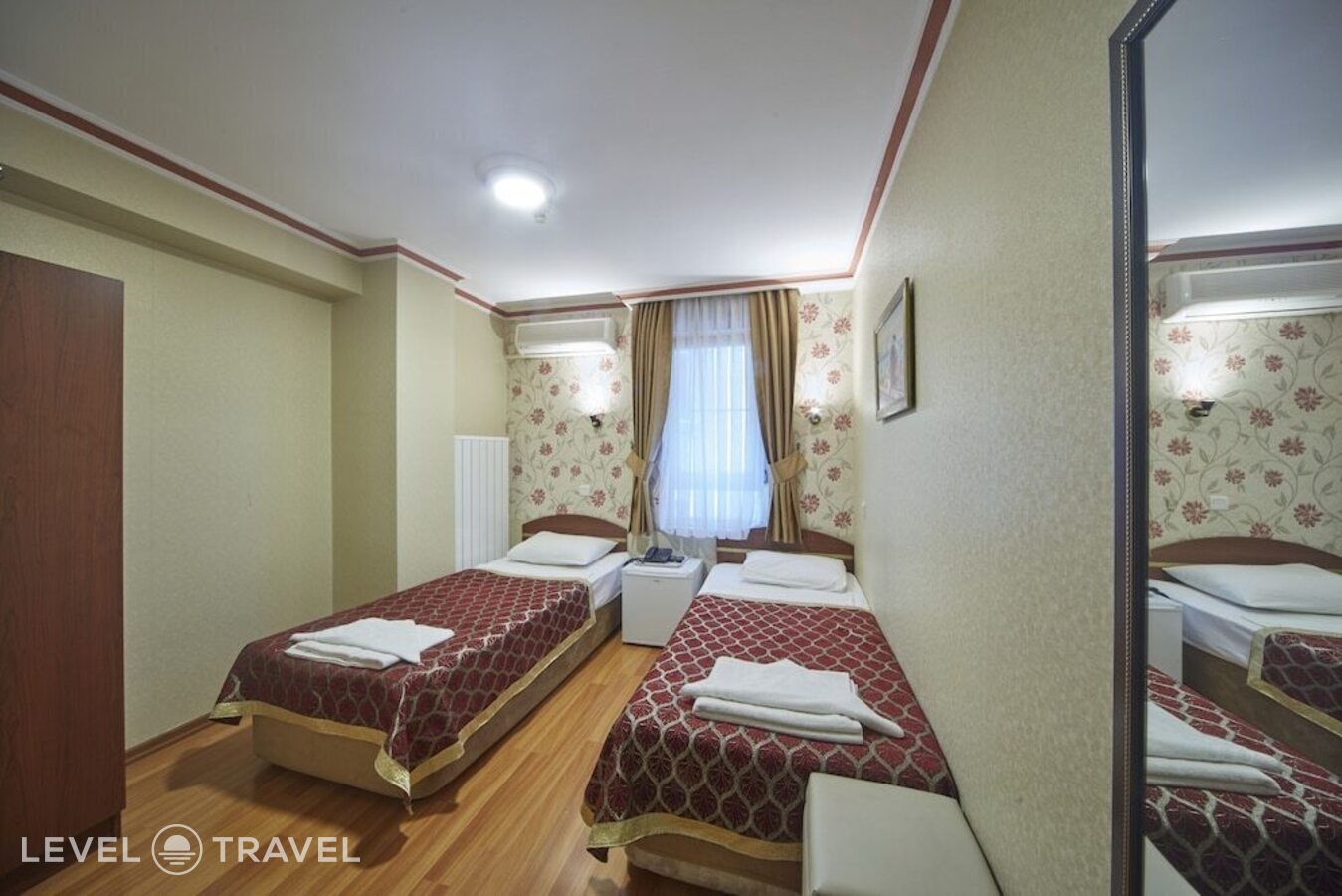 фотографии номера Стандартный (две односпальные кровати) отеля Hotel Akcinar в Турция(Сиркеджи) - фото №1
