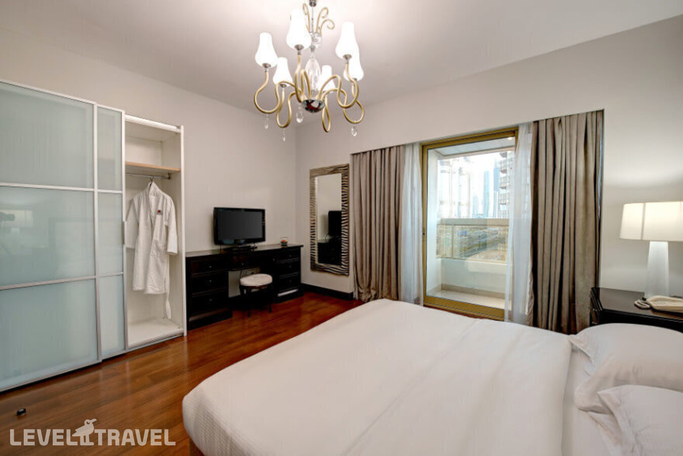 фотографии номера Апартаменты (3 спальни) отеля Number One Tower Suites в ОАЭ(Дубай Джумейра) - фото №3