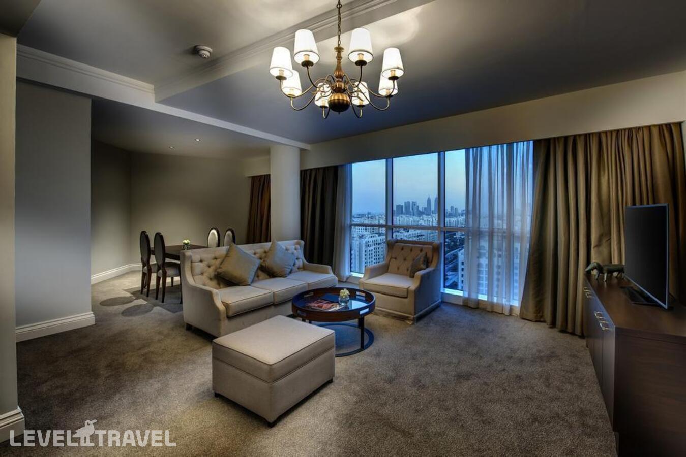 фотографии номера Роскошный люкс Dukes отеля Dukes The Palm Dubai Hotel в ОАЭ(Дубай Пальма) - фото №3